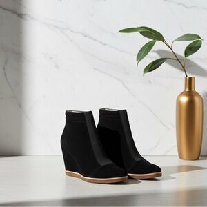 Bettye Muller Wilma Ankle Boot Black - Size 8.5